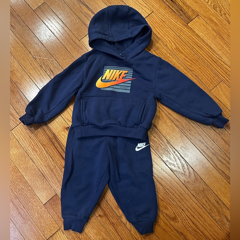 Nike Navy Blue set